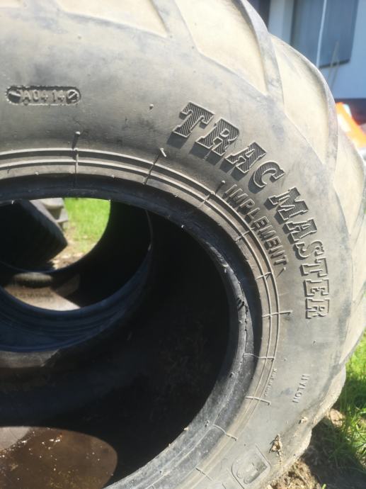 PNEU 33X15.5-15 8PR TRAC  MASTER TL