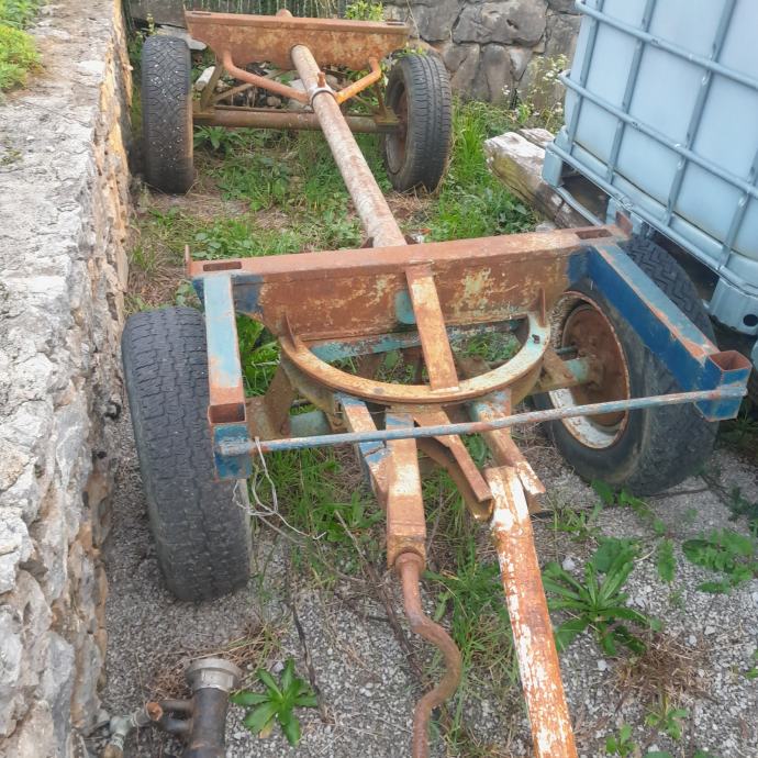 Prodam Kovinski Voz Za Traktor prodam-kovinski-voz-za-traktor