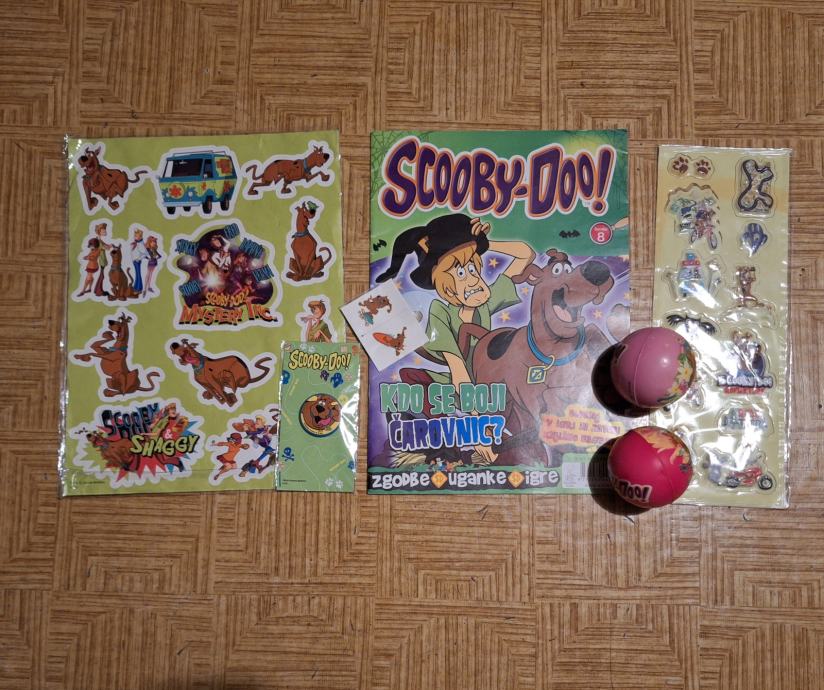 Scooby Doo revija z nalepkami, priponko in tatujem, žogami