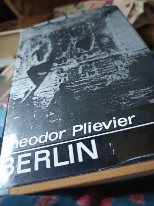 Theodor Plievier BERLIN