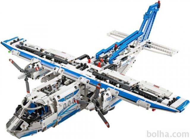 Kupim LEGO Technic Tovorno Letalo (Cargo Plane) 42025