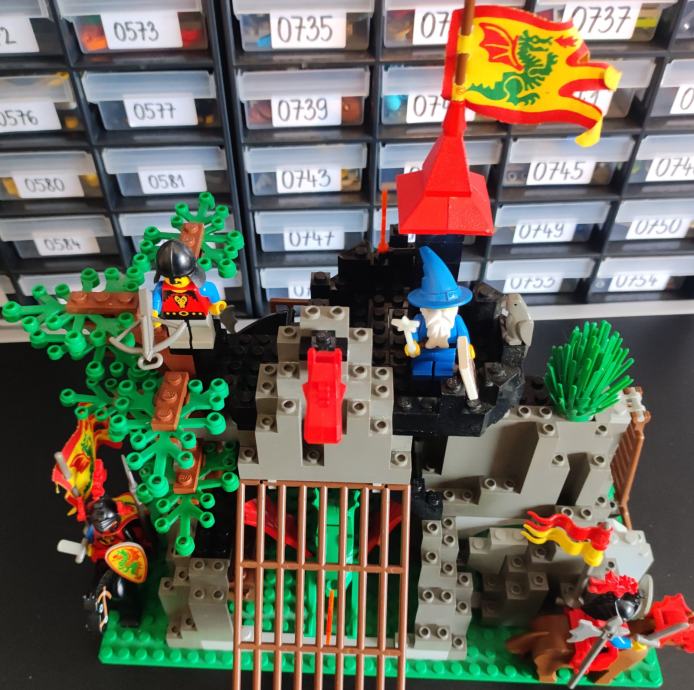 LEGO 6076 Dark Dragons Den