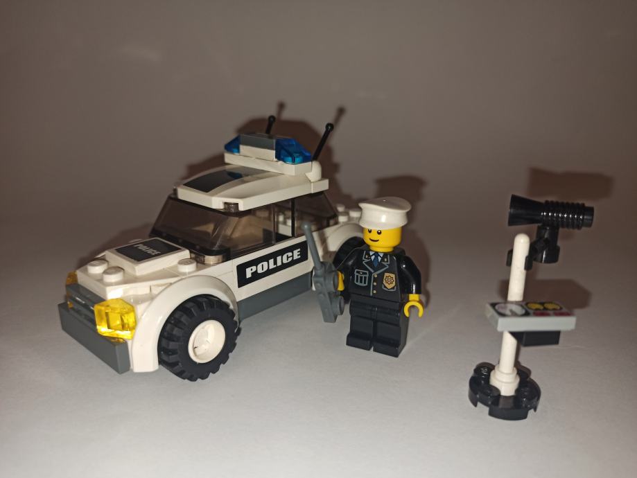 LEGO 7236 Police Car (2005)