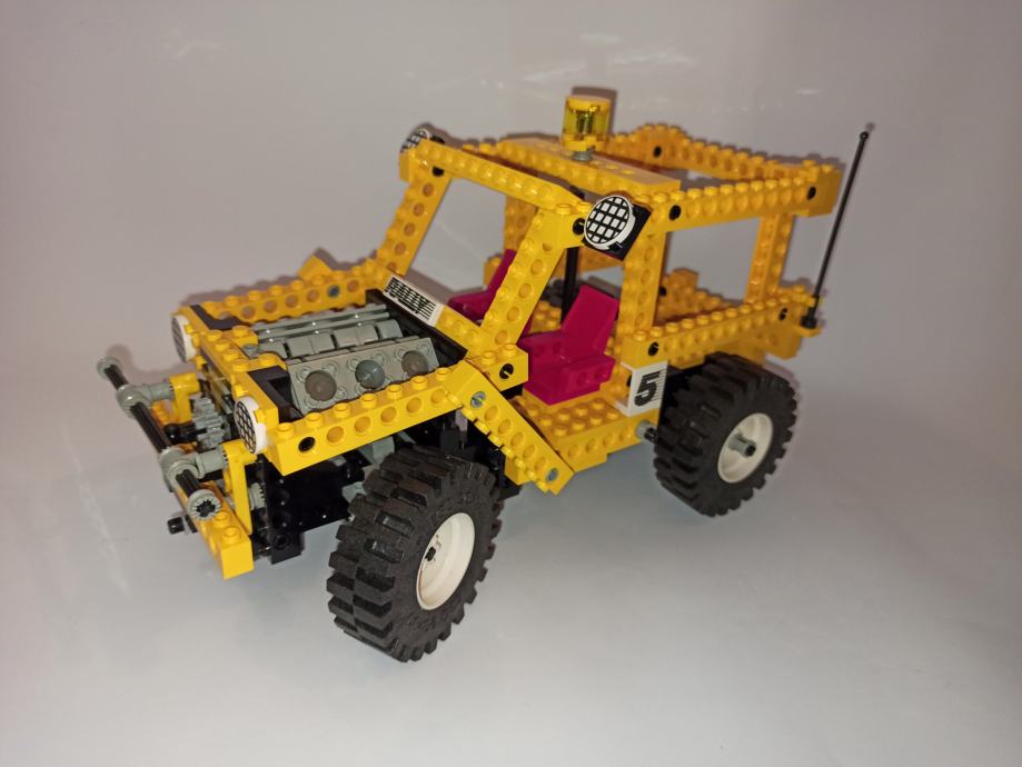 LEGO 8850 Rally Support Truck (1990)