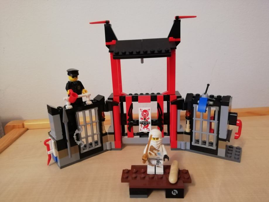 Lego Ninjago Kryptarium Prison Breakout