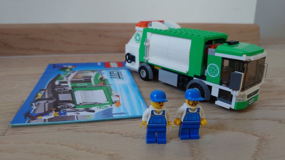 Lego smetarska tovornjaka (2 kos.)