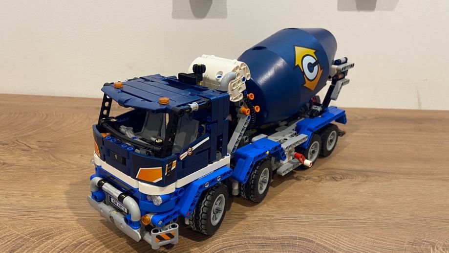 Lego Technic 42112 Concrete Mixer Truck