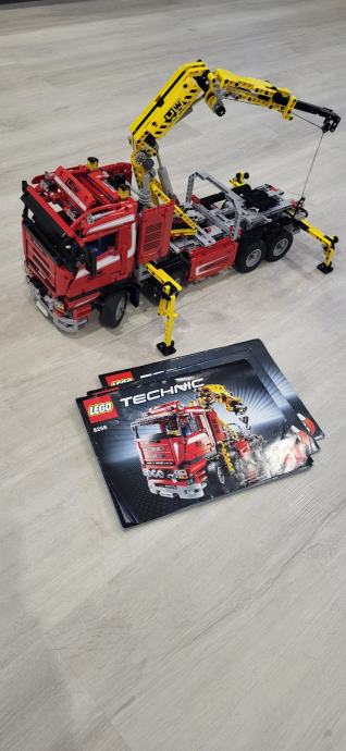 Lego Technic 8258 tovornjak dvigalo Crane Truck