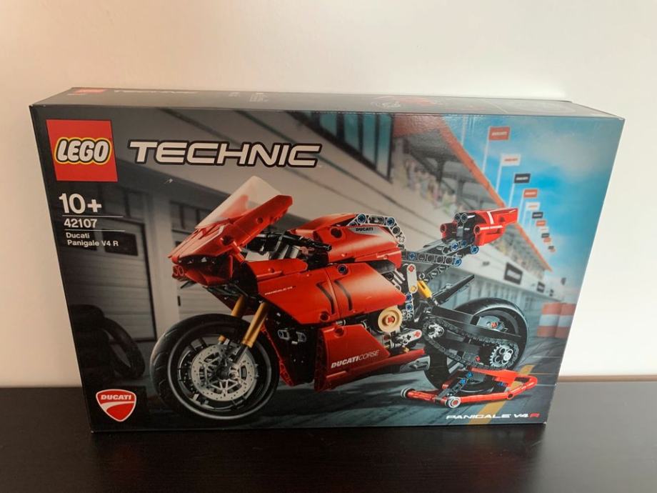 LEGO Tehnic Ducati Panigale V4 R 42107