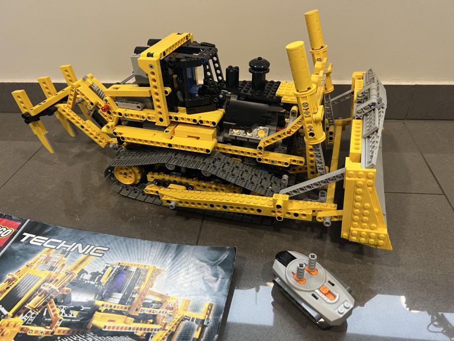 Prodam Lego Technic 8275 Buldožer na daljinsko upravljanje