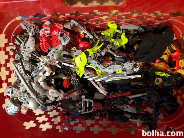 Lego Bionicle roboti