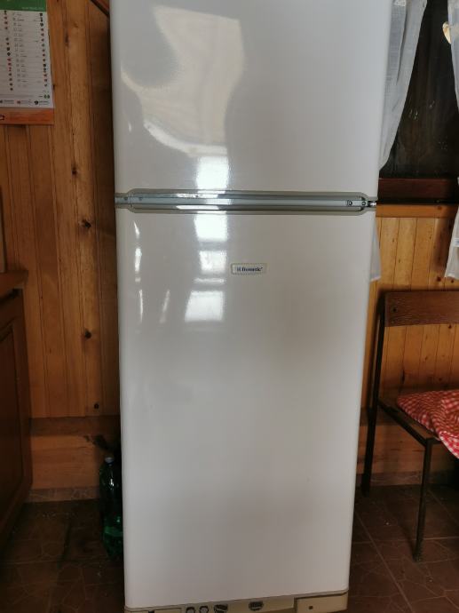 Plinski hladilnik dometic