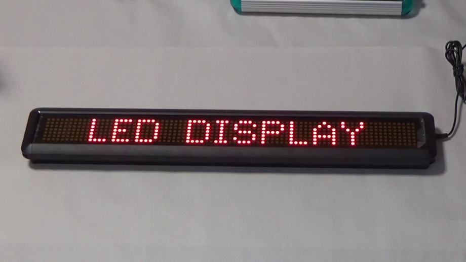 LED reklamni zaslon – tekoči napis – komplet z daljincem in krmilnikom