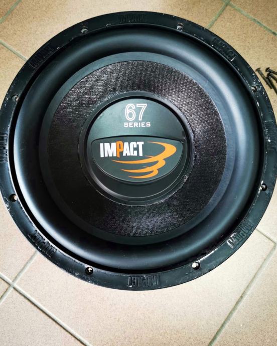 Subwoofer za avto Impact 67 Series 32 cm in ojačevalec