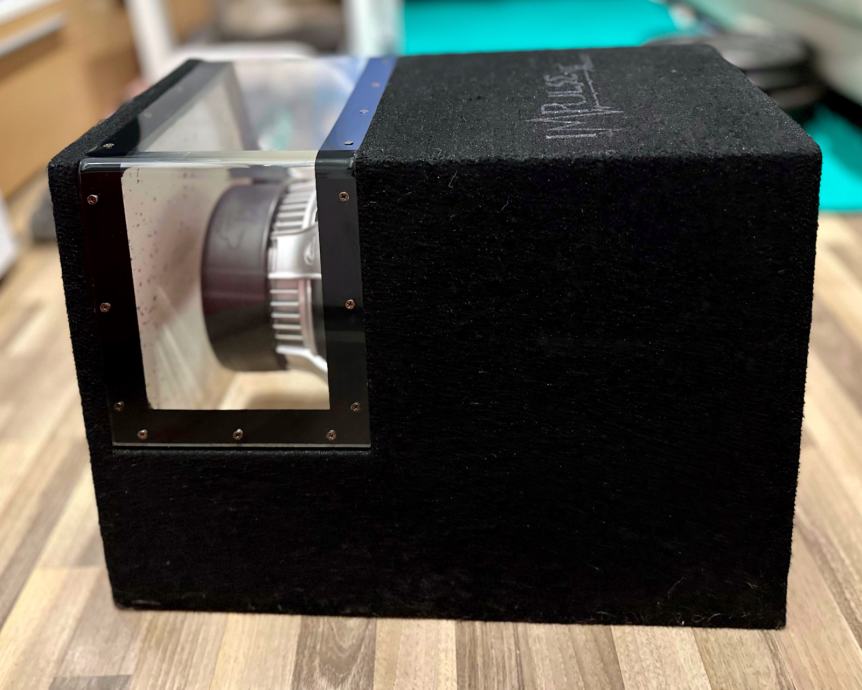 Subwoofer za avto Impact 67 Series 32 cm in ojačevalec