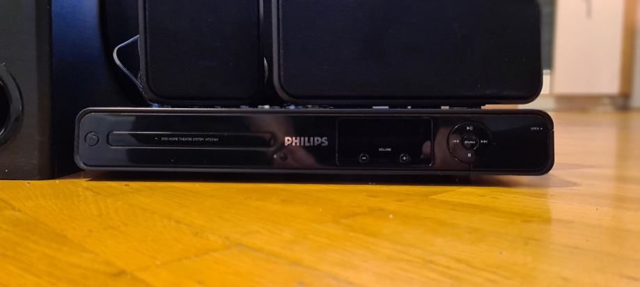 Set za hišni kino Philips 5.1 DVD Home Theater System HTS3164