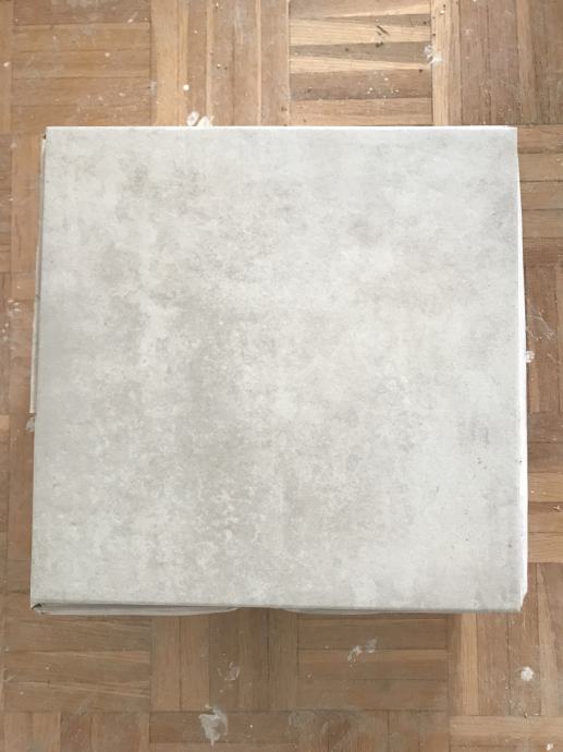 Stensko-talne ploščice 30x30, 5,3 m2