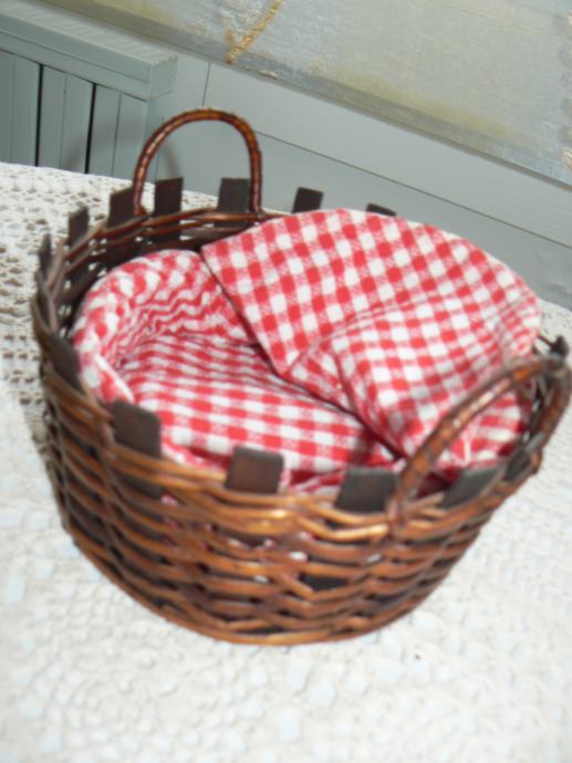 Pletena košarica za kruh, premer 19 cm