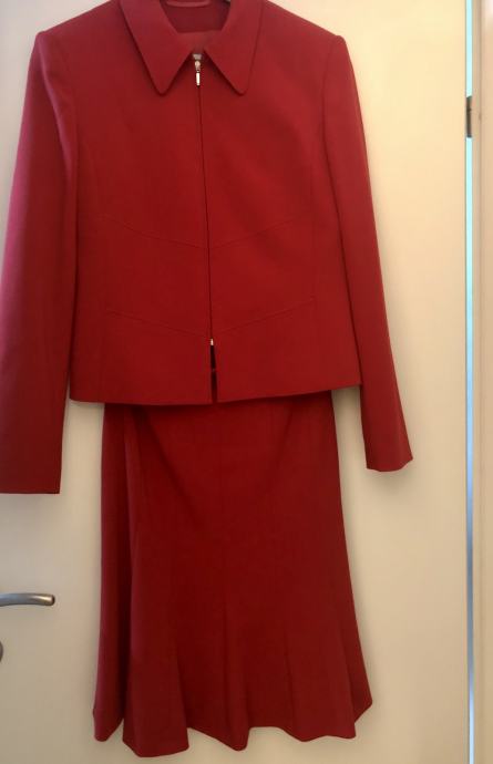 Rdeč kostim št. 36 (Mura) 15 €
