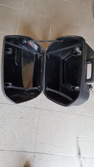 Desni stranski kovček BMW GT RS RT