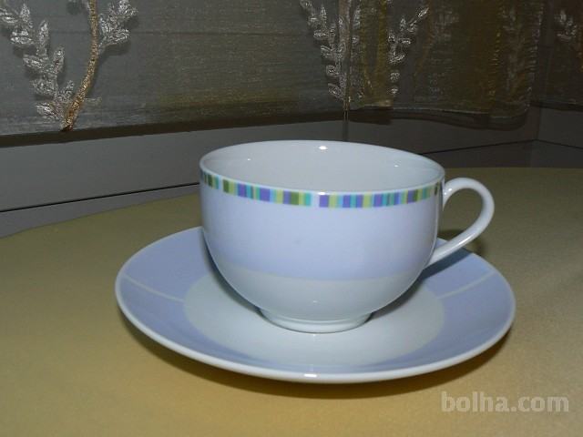 Set 4-ih skodelic s podstavki za belo kavo ali čaj