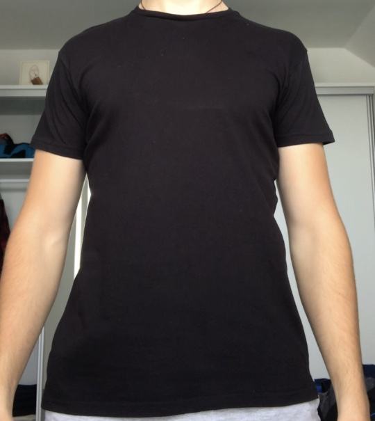 Moška majica črne barve