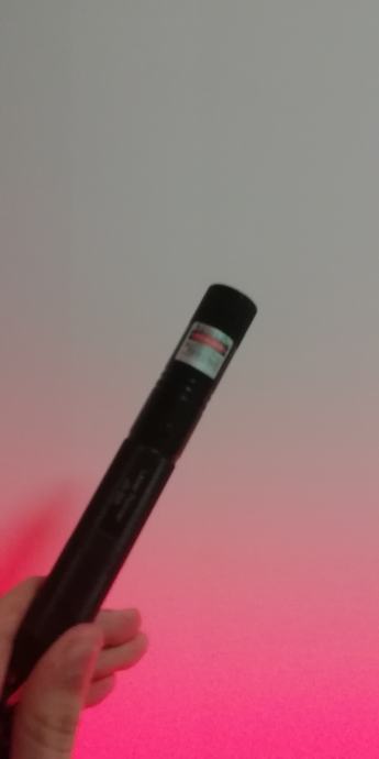 Prodam laser pointer JD 303