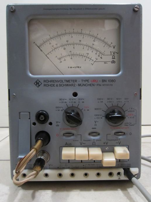 cevni voltmeter vacuum tube voltmeter Rohde Schwarz URU