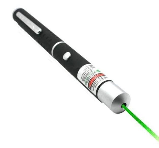 Zelen laser nov z baterijami
