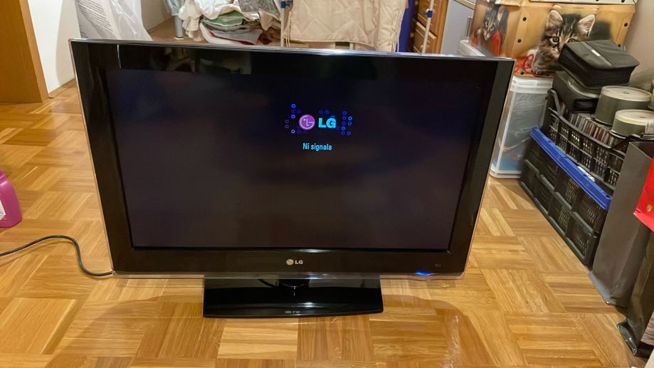 LCD televizor LG 32LH4900