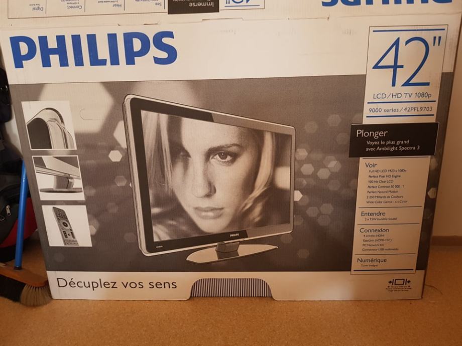 LCD TV philips