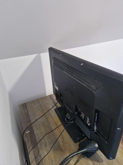LG televizor