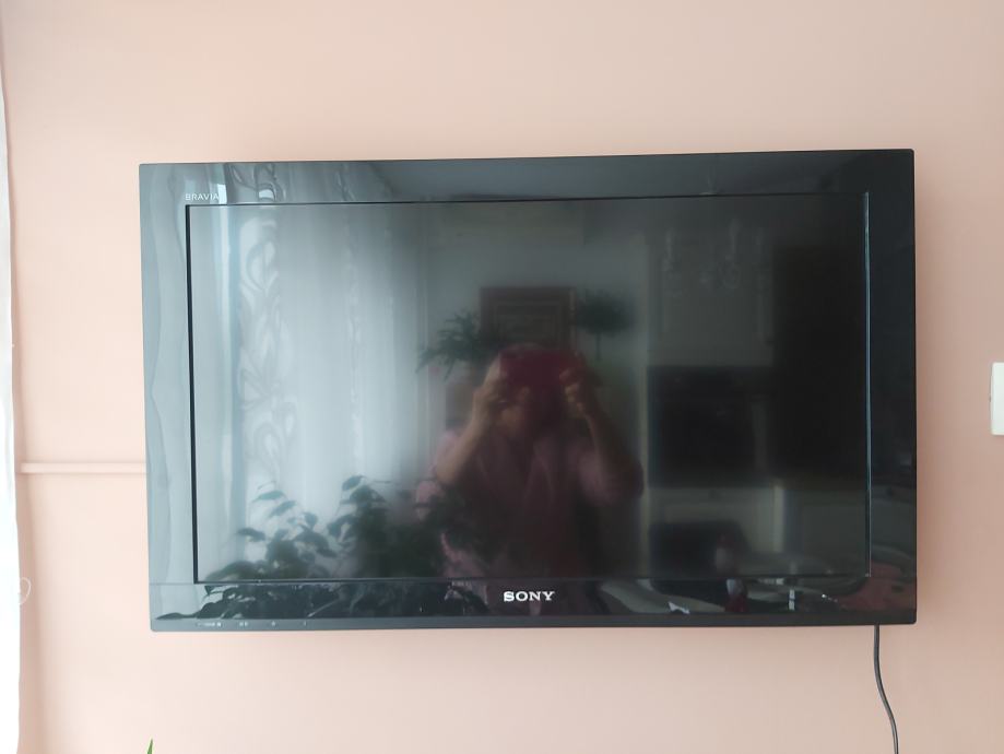 Sony Bravia LCD TV, diagonala 84 cm, brezhiben