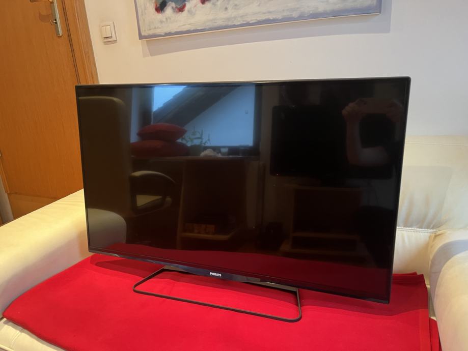 Philips 3D Smart LED TV 42PFL5028K/12, 107 cm (42)