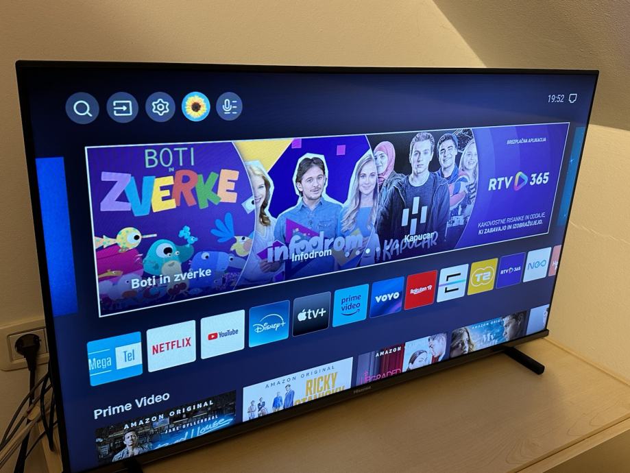 Smart TV Hisense 40” Qled zaslon