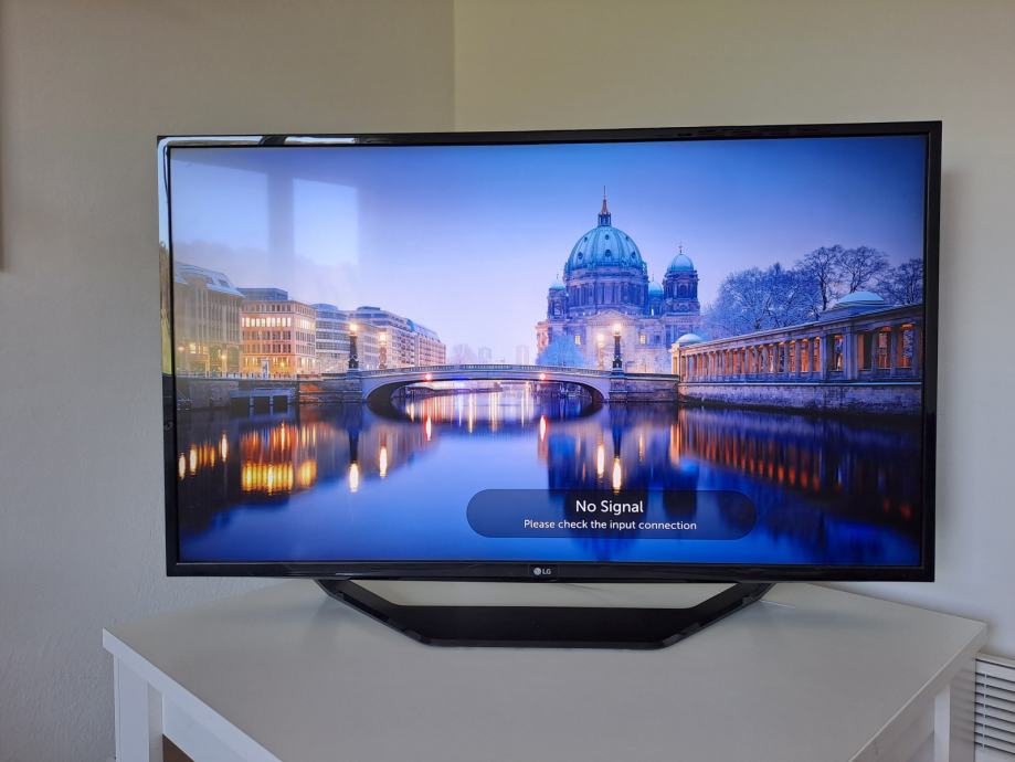 Ultra HD LG Smart TV, 109cm diagonala, kot nov