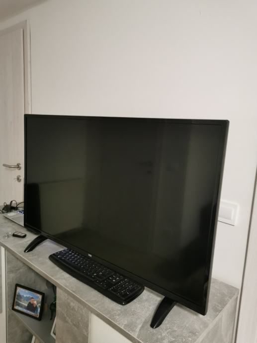 VOX LED TV 40 inch 102cm HD + nosilec