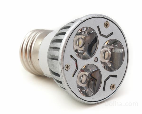 E27 LED žarnica / Toplo bela / 3 LED / CREE / 3W - 30W 230V