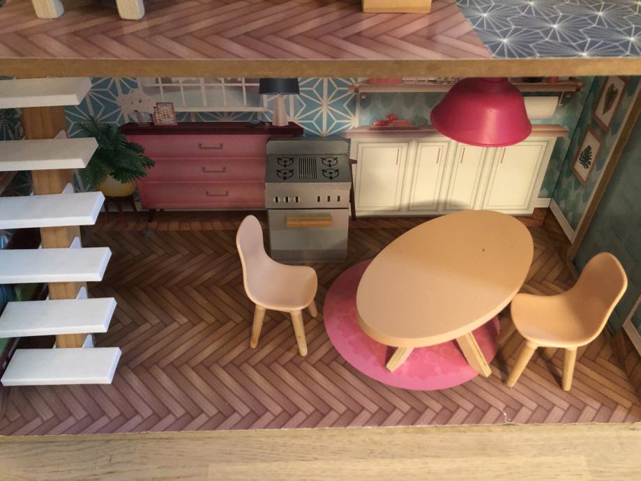 Lesena hiška za Barbike kidkraft dottie dollhouse