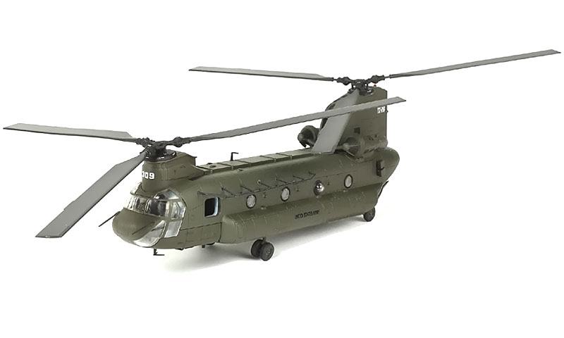 Maketa helikopter CH-47D Chinook GIFT SET