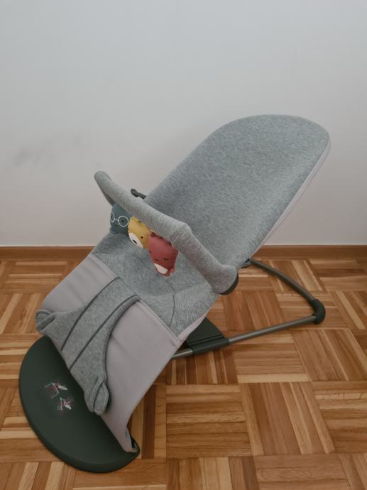 Baby Bjorn Gugalnik Bliss 3D Grey + igralo za gugalnik Soft Friends