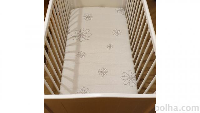 Otroška posteljica z vzmetnico 120x60