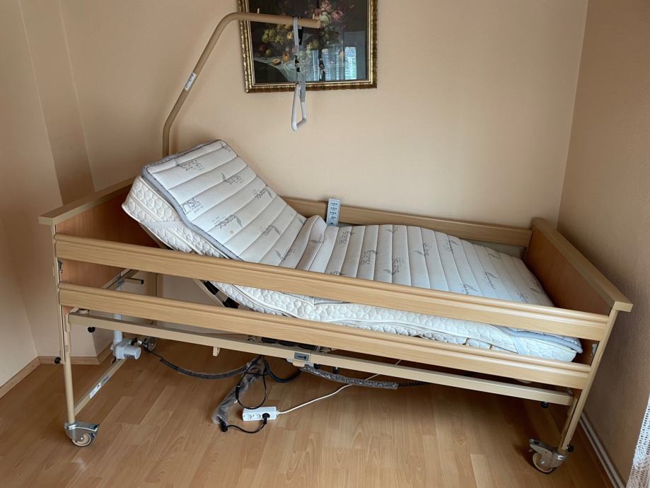 Bolniška postelja električna