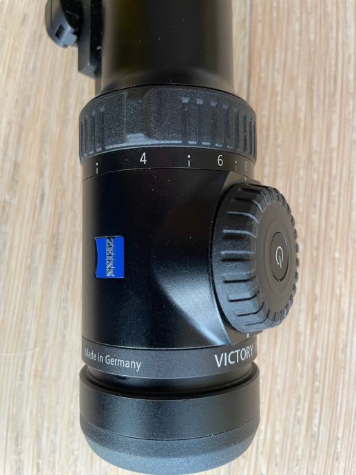 Zeiss Victory V8 1,18x30