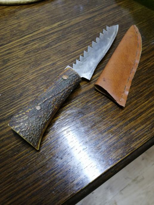 Lovski nož