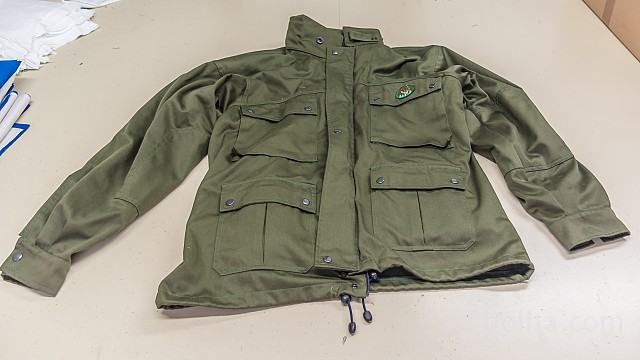 vodoodbojna lovska jakna podložena z termoflisom