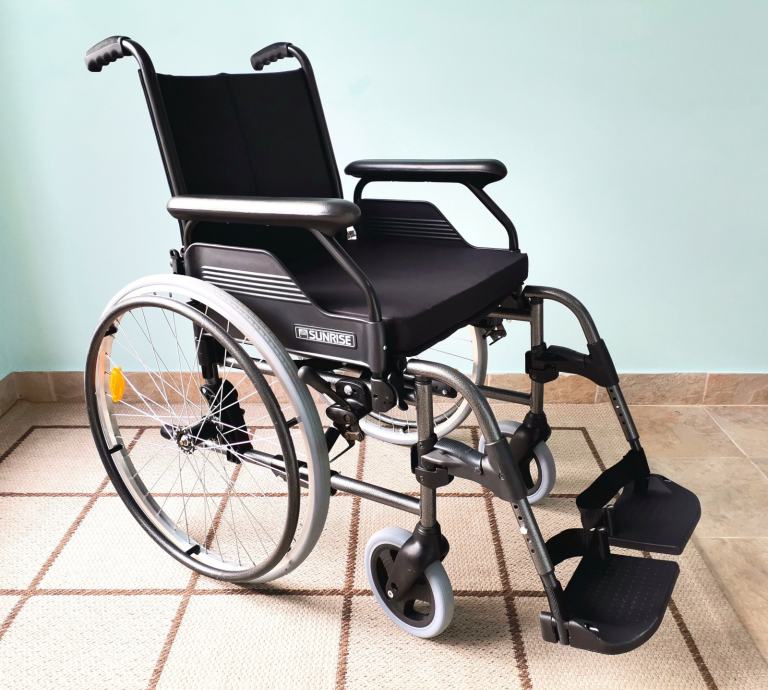 Invalidski voziček Sunrise Medical, z blazino