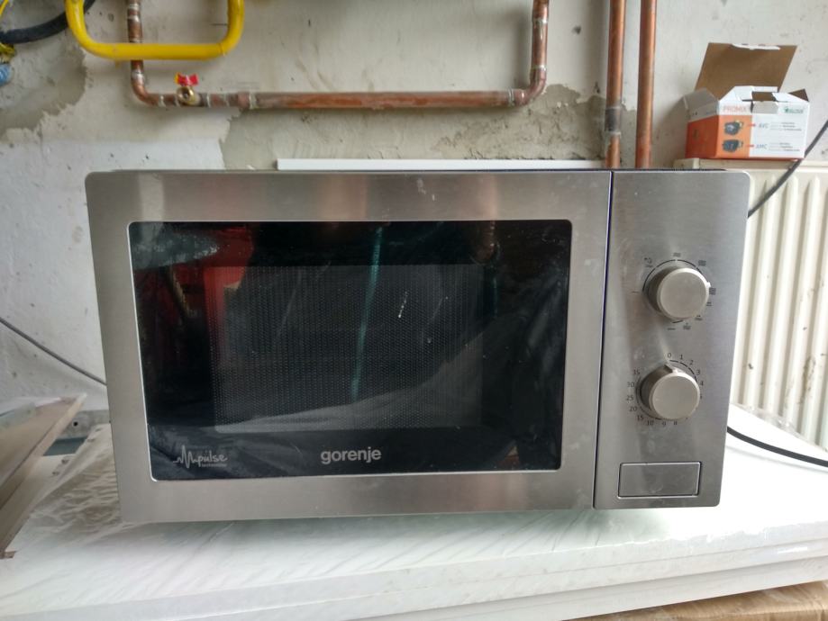Gorenje Pulse Mikrovalovna pecica z zar funkcijo