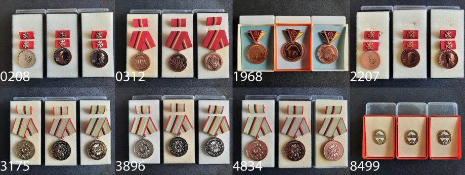Nemške značke in medalje NDR v škatlah