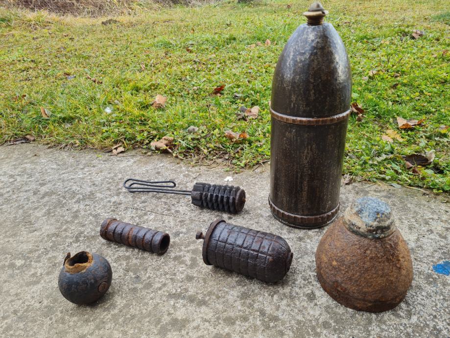 Soška fronta 1.ww granata bomba ročna MAria Lunga